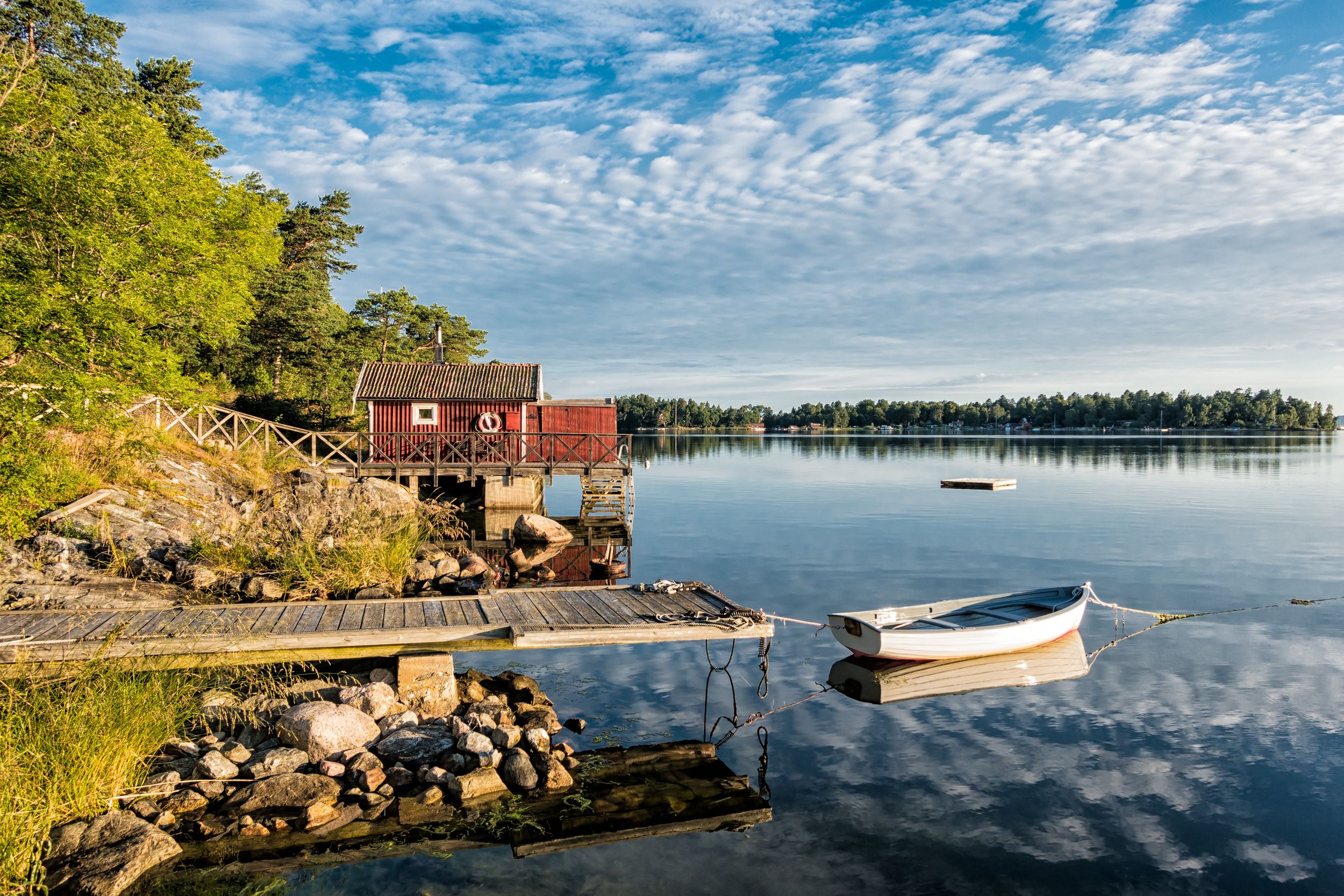 Schärengarten an der schwedischen Küste vor Stockholm.