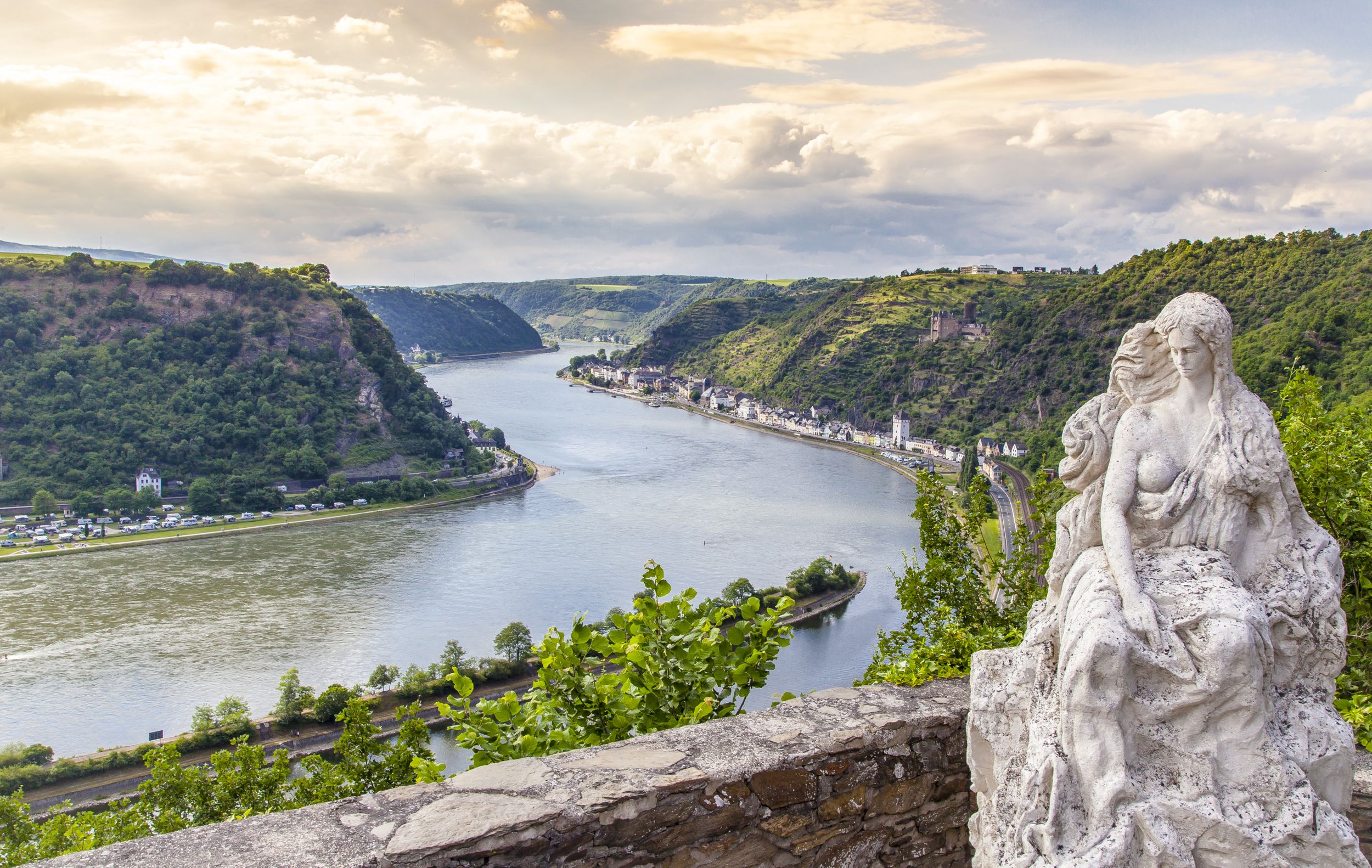 Loreley figure and Rhine valley  Landscape Pop view sankt Goarshausen 