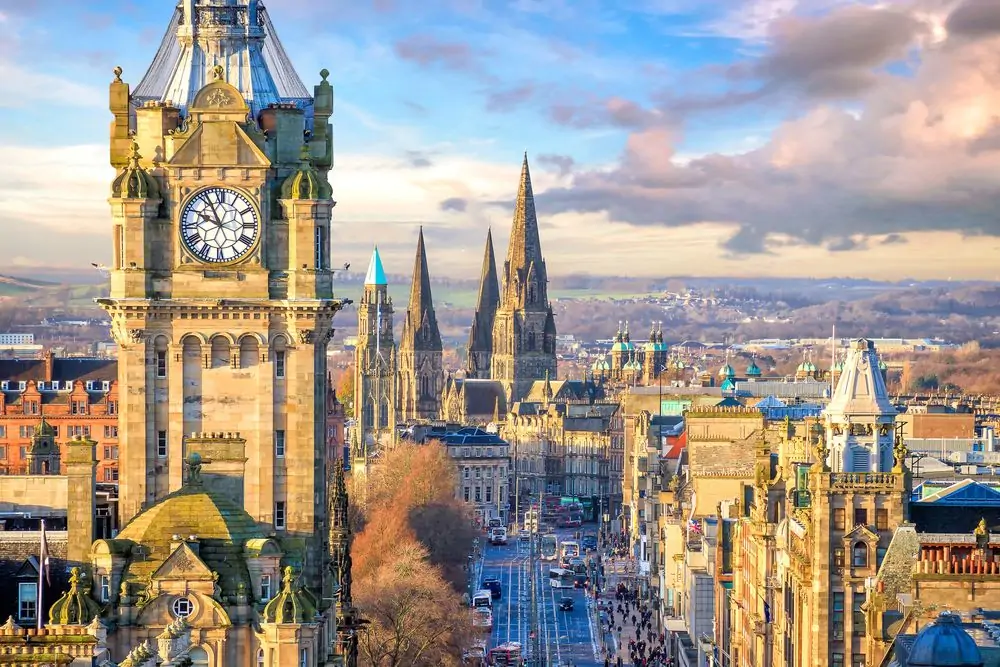 Old town Edinburgh and Edinburgh castle in Scotland UK